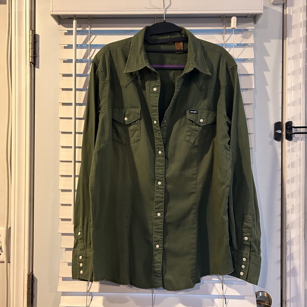 Wrangler Olive Green Long-Sleeve Button-Down Shirt Women’s XL Faux MOP Buttons